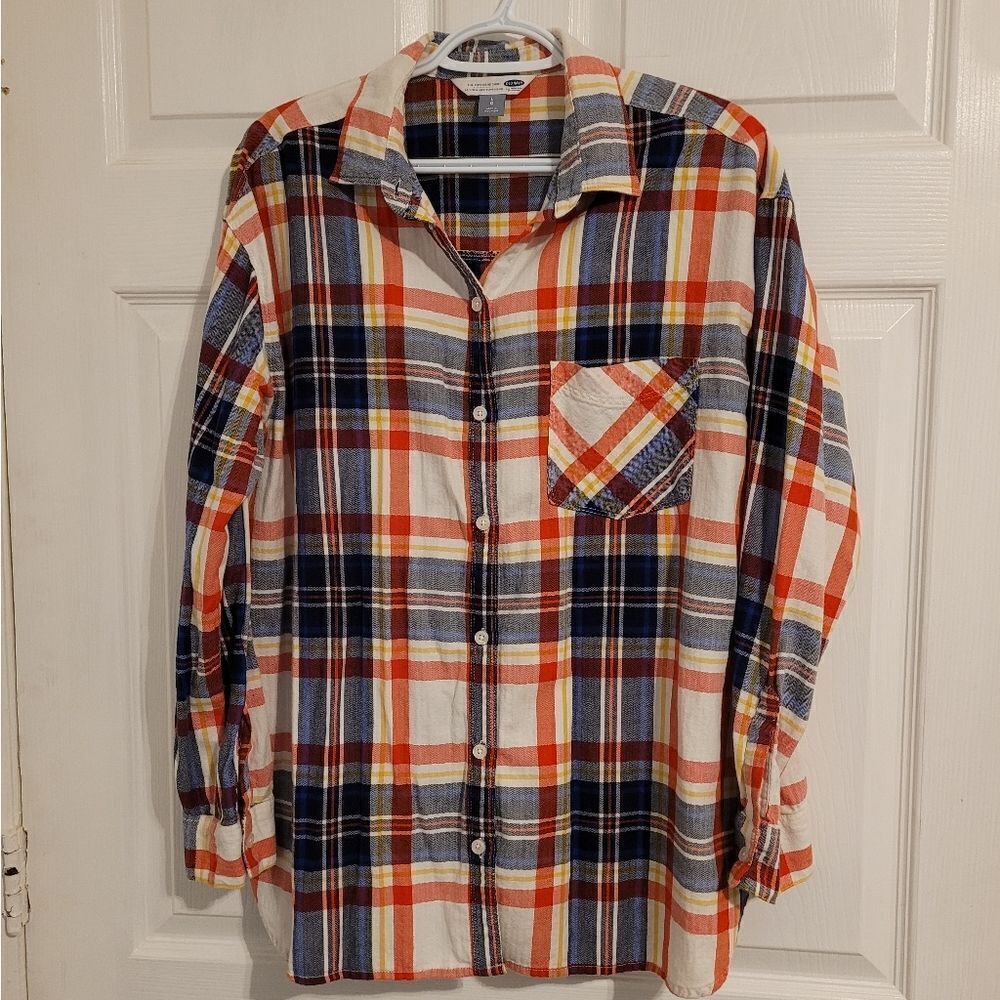 Old Navy plaid boyfriend Fit long sleeve shirt‎